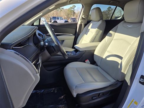 Used 2019 Cadillac XT4 Luxury image 12