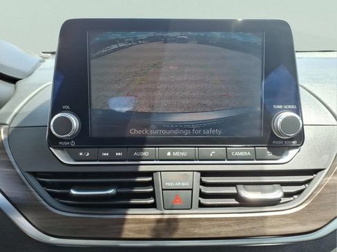 Used 2023 Nissan Altima 2.5 SV FWD image 19