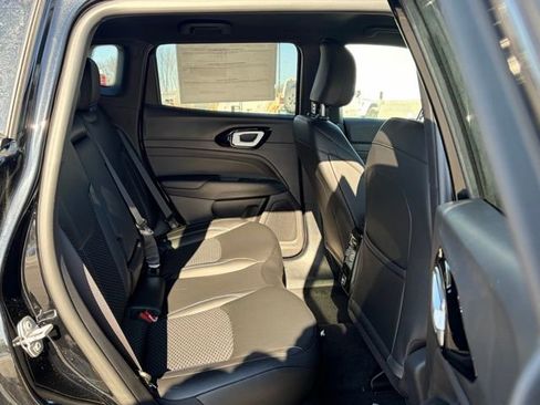 New 2026 Jeep Compass Latitude image 27