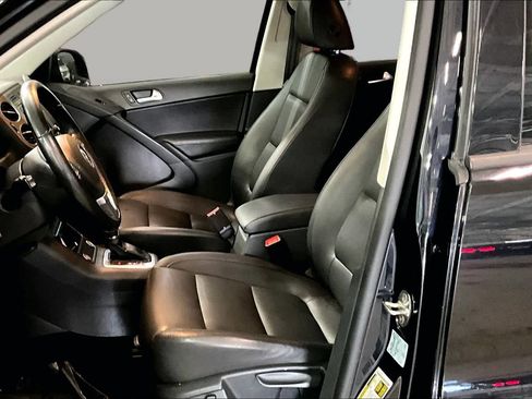 Used 2017 Volkswagen Tiguan S AWD/4WD image 9