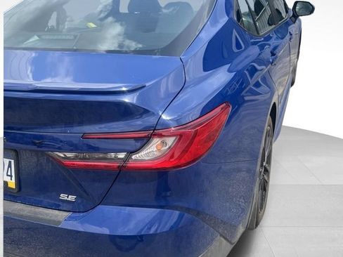 Used 2025 Toyota Camry SE w/ Convenience Package AWD/4WD image 6