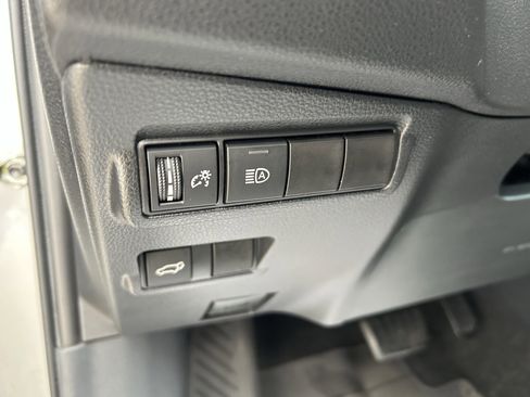 Certified 2022 Toyota Corolla Cross XLE image 15