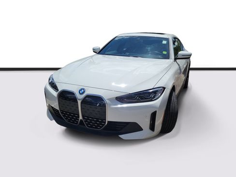 Used 2023 BMW i4 eDrive40 w/ Premium Package RWD image 3
