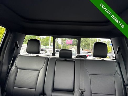 Used 2025 Ford F150 Lariat w/ Equipment Group 502A High AWD/4WD image 43