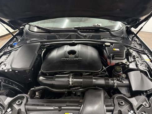 Used 2013 Jaguar XF RWD image 30