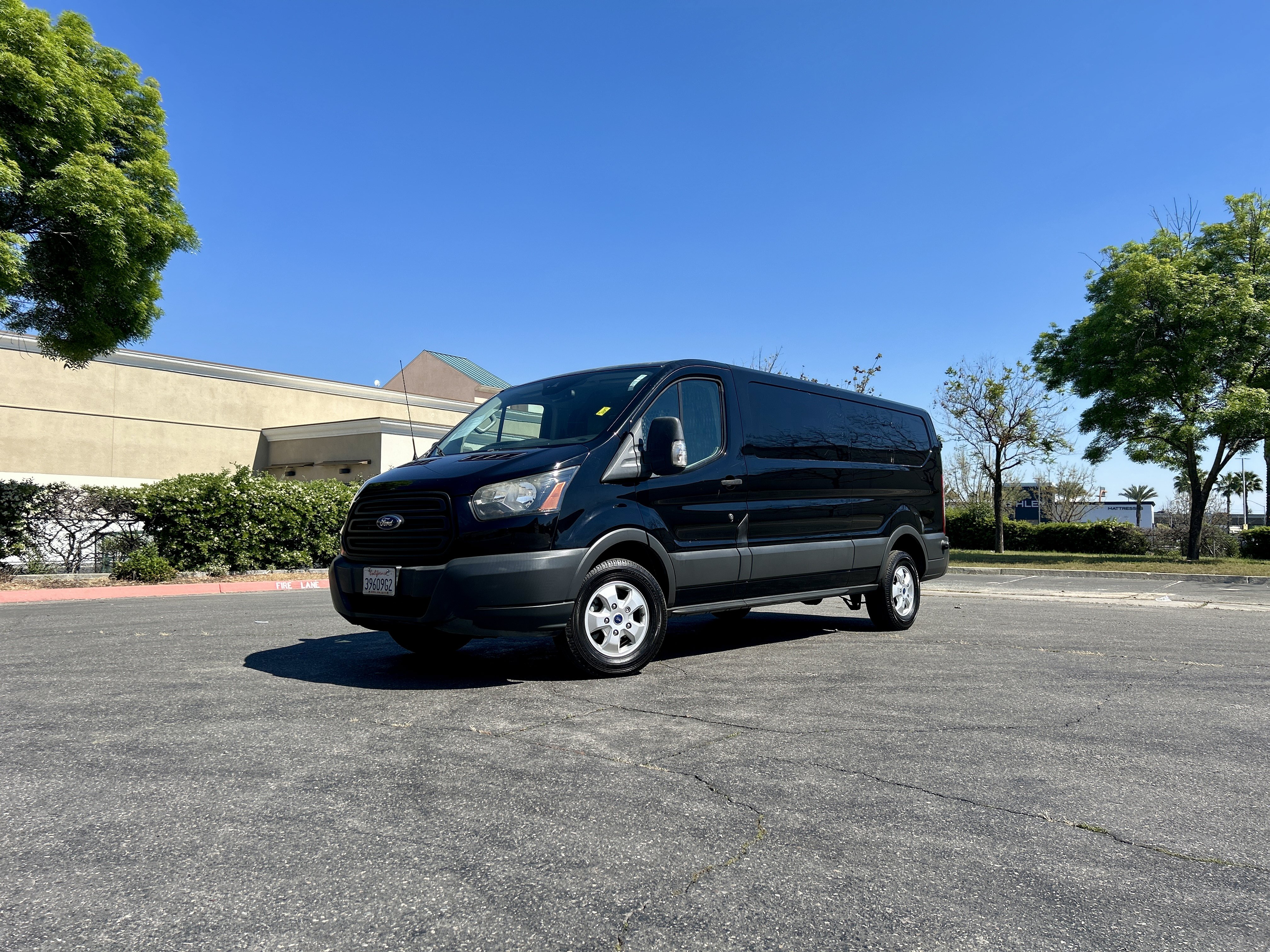 Used 2017 Ford Transit 250 148 Low Roof RWD image 1