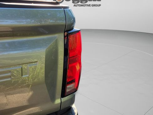 Used 2024 Chevrolet Colorado Z71 w/ Z71 Convenience Package 2 AWD/4WD image 20