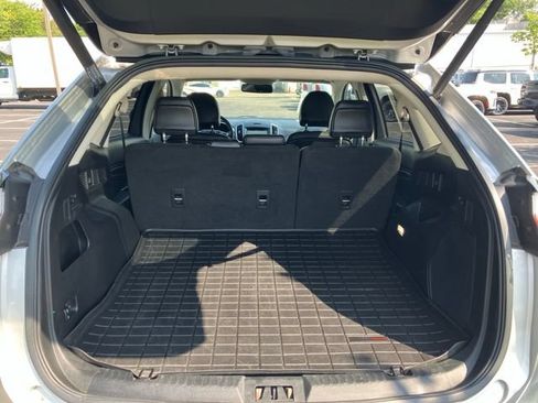 Used 2019 Ford Edge Titanium w/ Equipment Group 301A AWD/4WD image 21