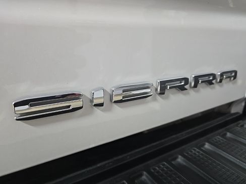 Used 2022 GMC Sierra 1500 Denali w/ Denali Premium Package AWD/4WD image 40