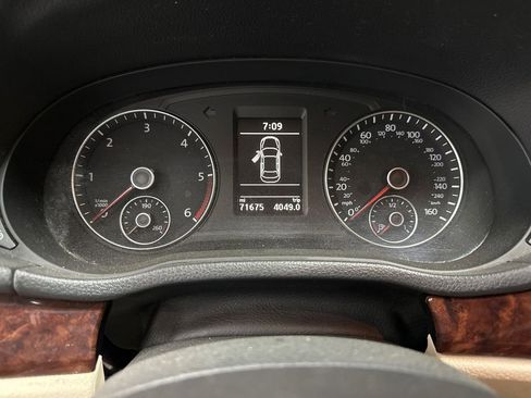 Used 2013 Volkswagen Passat TDI SEL Premium image 14