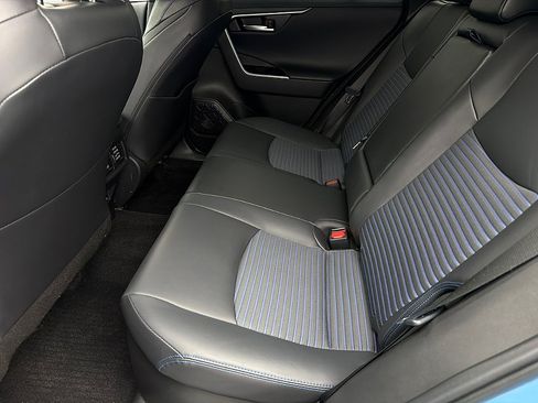 Used 2023 Toyota RAV4 XSE AWD/4WD image 9