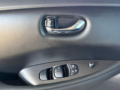 Used 2023 Nissan Leaf S image 11