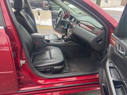 Used 2009 Chevrolet Impala LT image 22
