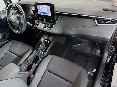 Used 2025 Toyota Corolla LE FWD image 29