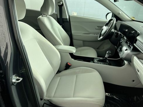 Used 2025 Hyundai Kona SEL image 29