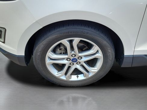 Used 2018 Ford Edge Titanium FWD image 35