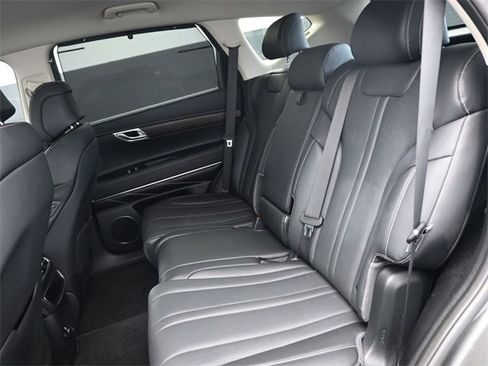 Used 2024 Genesis GV80 2.5T image 16