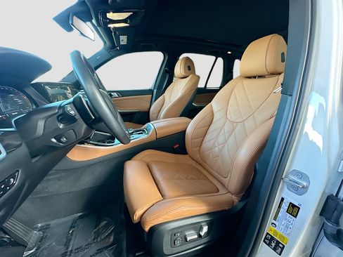 Used 2023 BMW X5 xDrive40i w/ Executive Package image 21