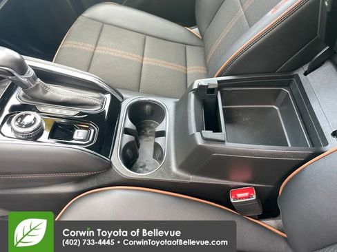 Used 2025 GMC Canyon AT4 AWD/4WD image 24