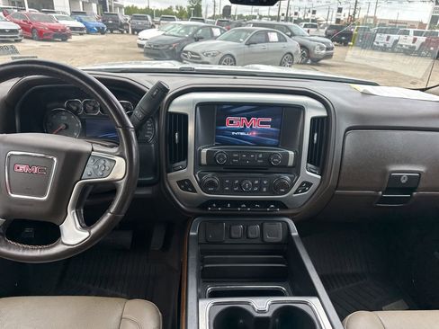 Used 2018 GMC Sierra 1500 SLT w/ Enhanced Driver Alert Package RWD image 10