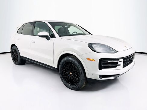 New 2026 Porsche Cayenne Base image 7
