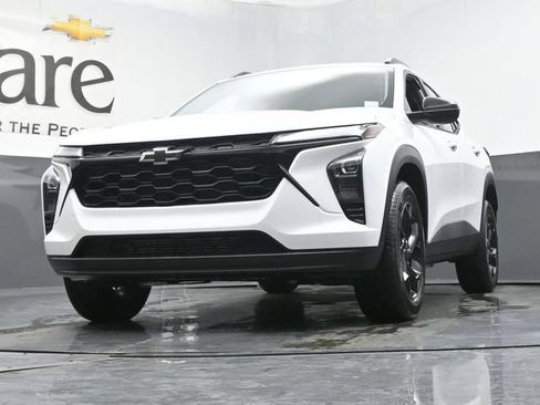 New 2026 Chevrolet Trax LT w/ Driver Confidence Package FWD image 4