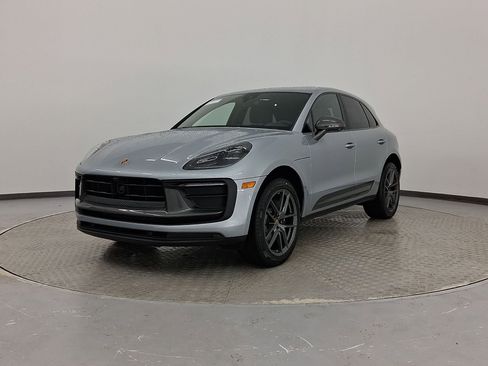 Used 2026 Porsche Macan Turbo AWD/4WD image 1