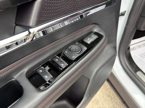 Used 2025 Lincoln Corsair Reserve w/ Jet Appearance Package image 20