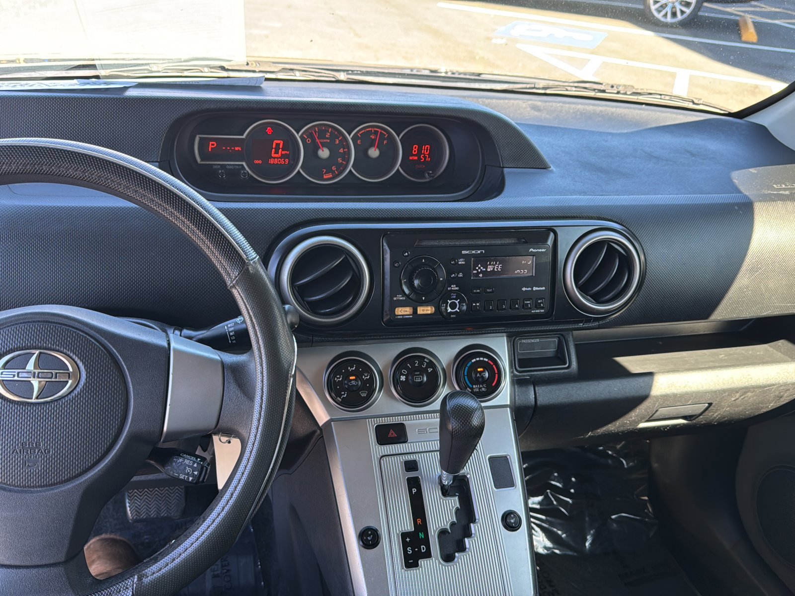 Used 2012 Scion xB FWD image 20