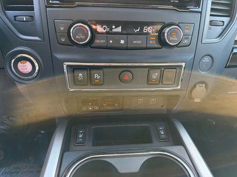 Used 2024 Nissan Titan SV w/ SV Convenience Package image 29