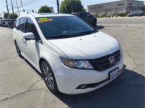 Used 2014 Honda Odyssey Touring image 2