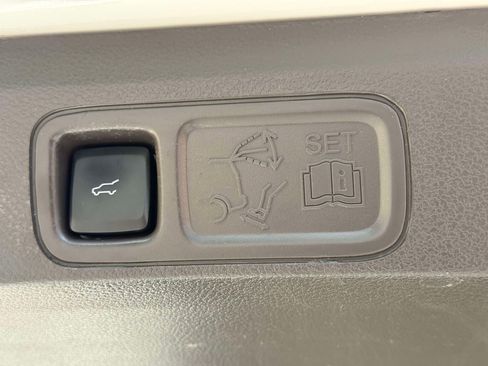 Used 2023 Lincoln Navigator Reserve AWD/4WD image 19