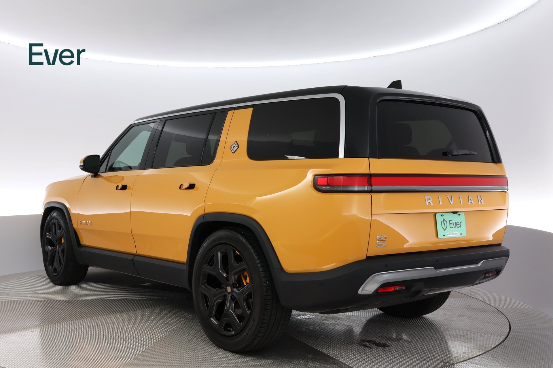 Used 2023 Rivian R1S Adventure Quad AWD/4WD image 17