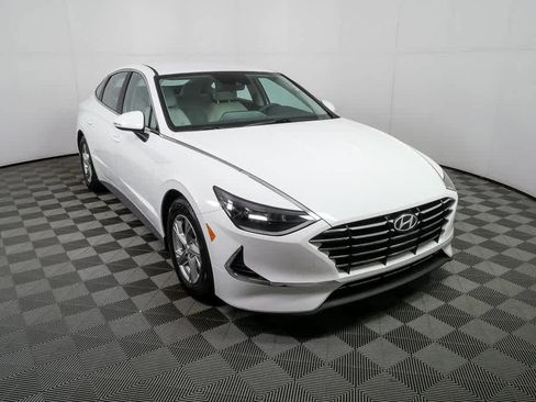 Used 2023 Hyundai Sonata SE image 1