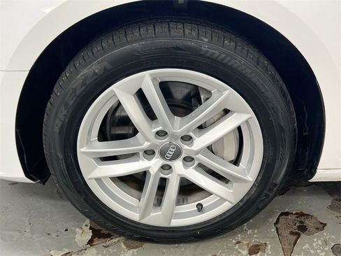 Used 2017 Audi A4 2.0T Premium image 26