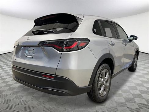 New 2026 Honda HR-V LX image 6