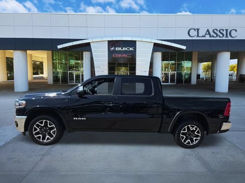 Used 2025 RAM 1500 Laramie AWD/4WD image 5