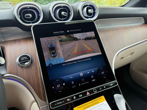 Used 2026 Mercedes-Benz GLC 350e 4MATIC image 16