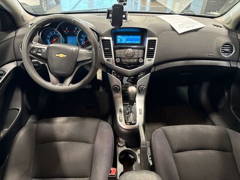 Used 2013 Chevrolet Cruze LT FWD image 10
