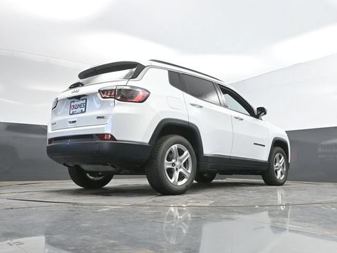 Used 2024 Jeep Compass Latitude AWD/4WD image 43