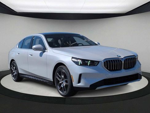 New 2026 BMW 530i xDrive w/ Executive Package AWD/4WD image 2