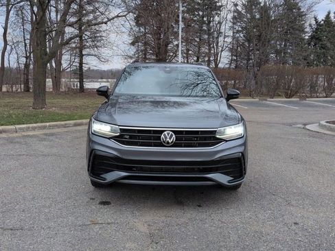 Used 2022 Volkswagen Tiguan SE R-Line AWD/4WD image 8