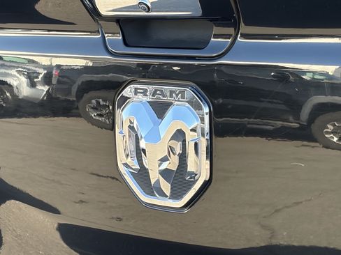 Used 2020 RAM 1500 Big Horn RWD image 4