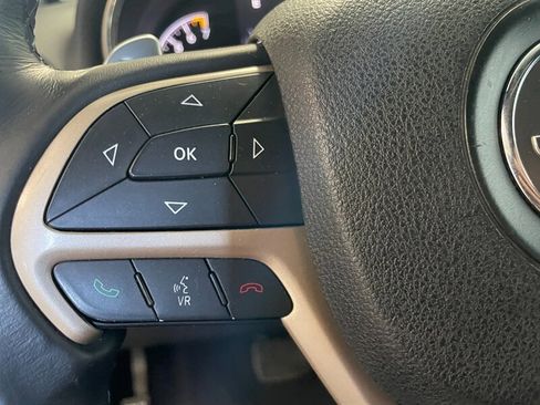 Used 2016 Jeep Grand Cherokee Laredo w/ Quick Order Package 23E AWD/4WD image 9
