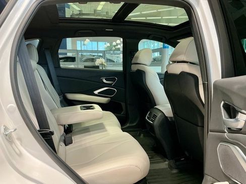 New 2026 Acura RDX SH-AWD image 11