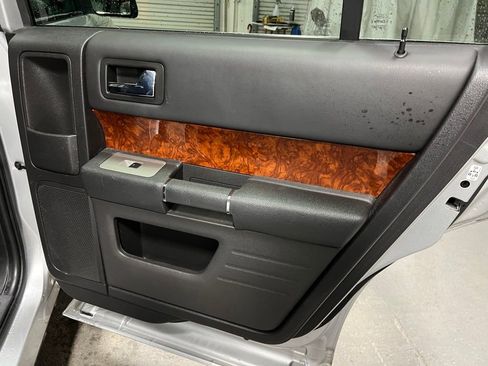 Used 2012 Ford Flex Limited w/ Trailer Tow Pkg Class III image 12