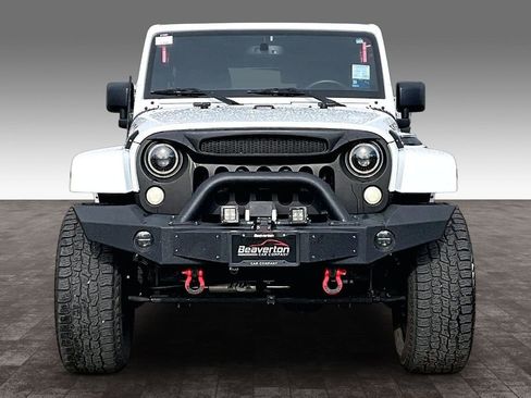 Used 2015 Jeep Wrangler Unlimited Sahara w/ Connectivity Group image 5