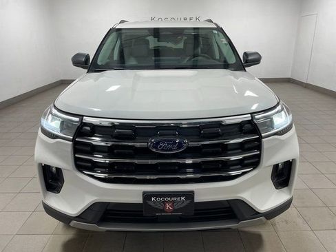 New 2026 Ford Explorer Active w/ Active Comfort Package AWD/4WD image 2