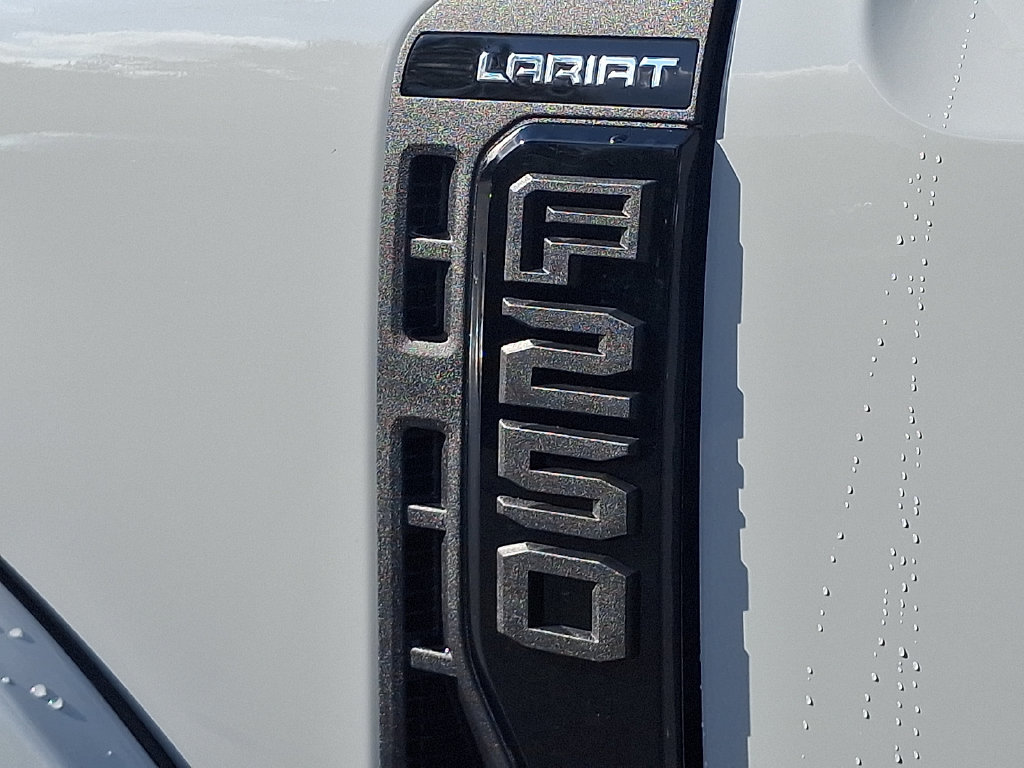 New 2026 Ford F250 Lariat w/ Black Appearance Package AWD/4WD image 11