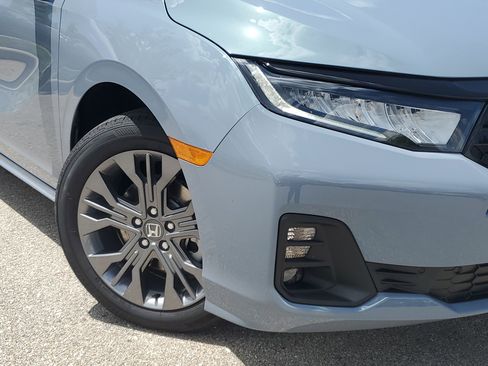 New 2026 Honda Odyssey Touring image 2